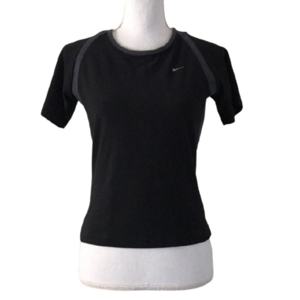 NIKE dri fit black gray active wear crew short sleeved